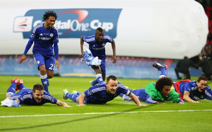 ВИДЕО: Ето как Челси отпразнува трофея