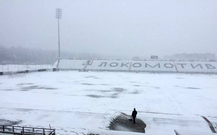 СНИМКИ: Пловдивското дерби под въпрос
