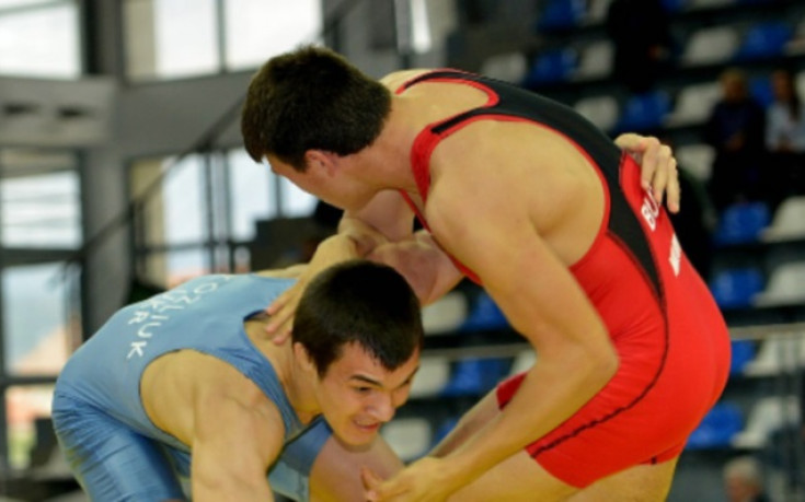 Българин ще се бори за бронза на Евро 2015 по борба до 23 г.