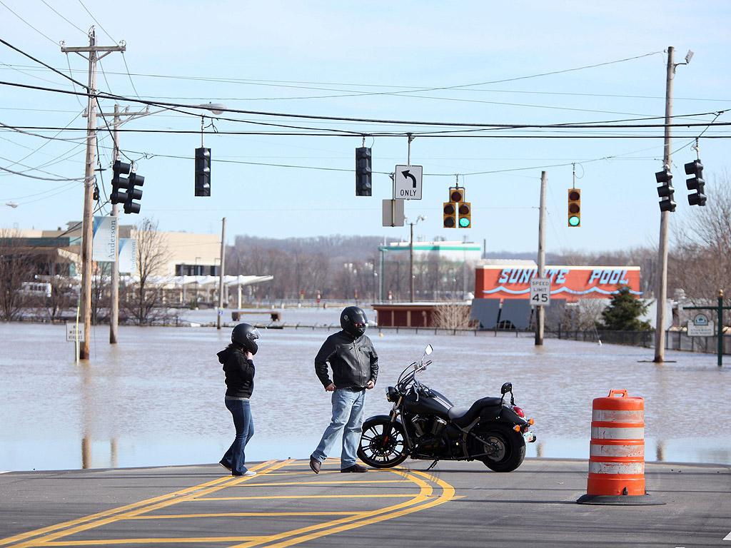 Придошлите води на река Охайо в Синсинати, щата Охайо, САЩ