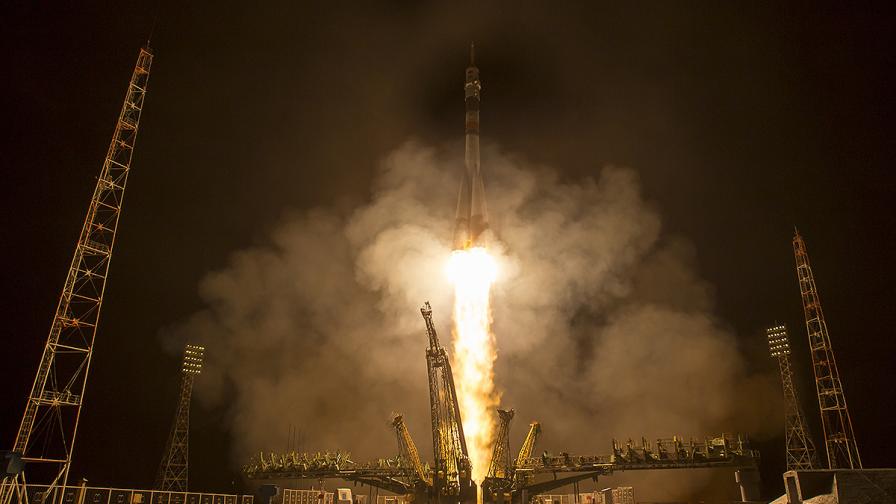 Космическият кораб "Союз ТМА-16М" се скачи успешно с МКС