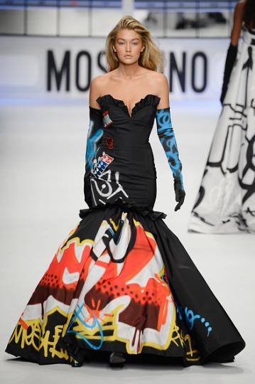 Ревю на Moschino