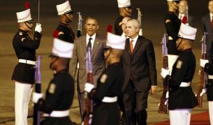 Обама и Кастро пристигнаха в Панама вчера