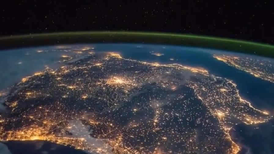 Как изглежда спяща Европа от Космоса (видео)