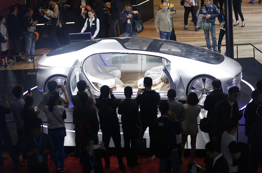 Mercedes-Benz F 015 Luxury in Motion concept car