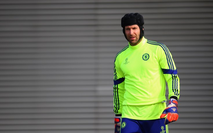 ПСЖ с оферта от 7 милиона паунда към Челси за Петър Чех