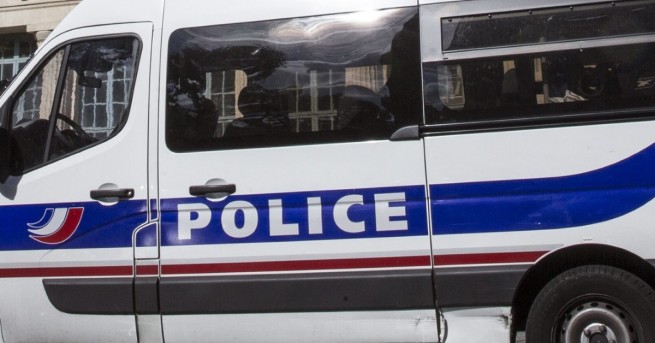 Въоръжен мъж взе заложници в супермаркет в южния френски град Треб Прокурор