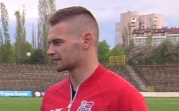 Николай Банков грабна шампанското на Gong.bg
