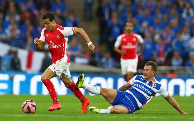 Алексис Санчес може да пропусне началото на новия сезон в Англия