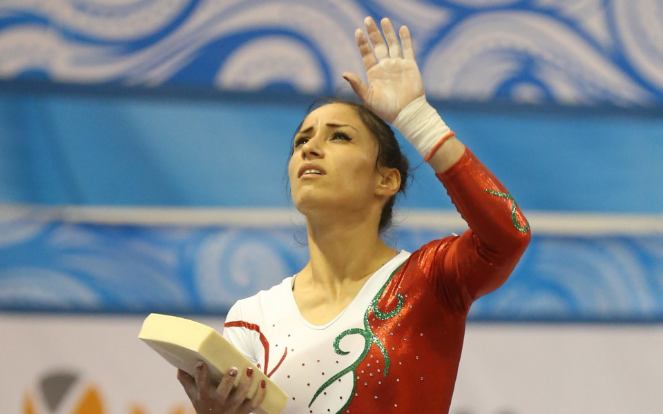 Валентина Рашкова на финал на Световната купа по гимнастика