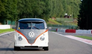 От стар бус „Фолксваген“ – истински пистов звяр