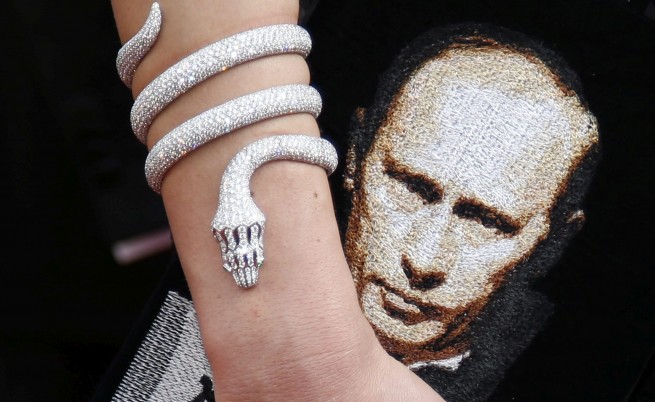 Путин притисна със закон чуждите НПО-та в Русия
