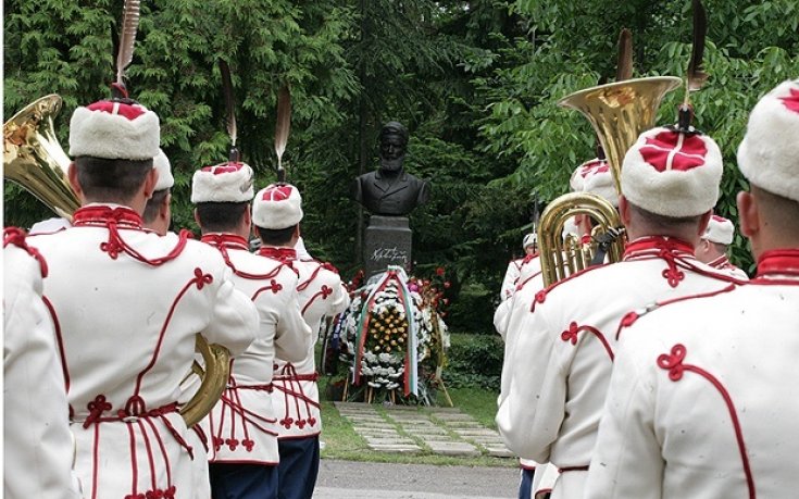 Отдаваме почит към паметта на Христо Ботев
