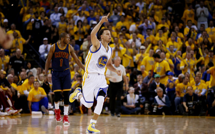 Голдън Стейт пречупи Кливланд след продължения и поведе във финала