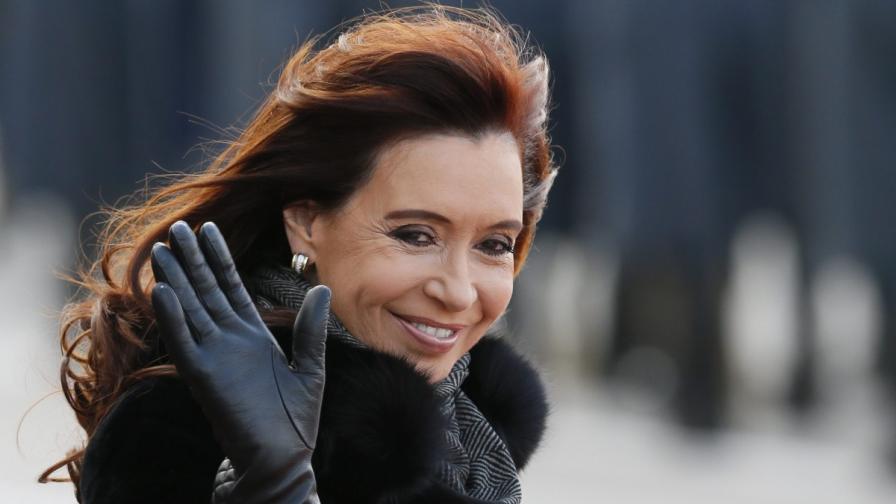 Президентът на Аржентина се срещнала тайно със Сноудън в Русия