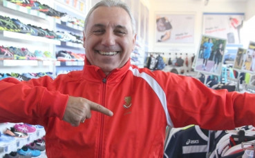 Стоичков разпуска с голф в Щатите