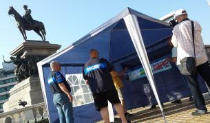 Протестиращите служители на МВР вдигнаха шатра пред НС