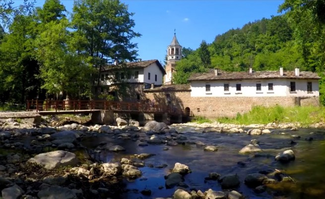 Природна приказка край Дряновския манастир (видео)