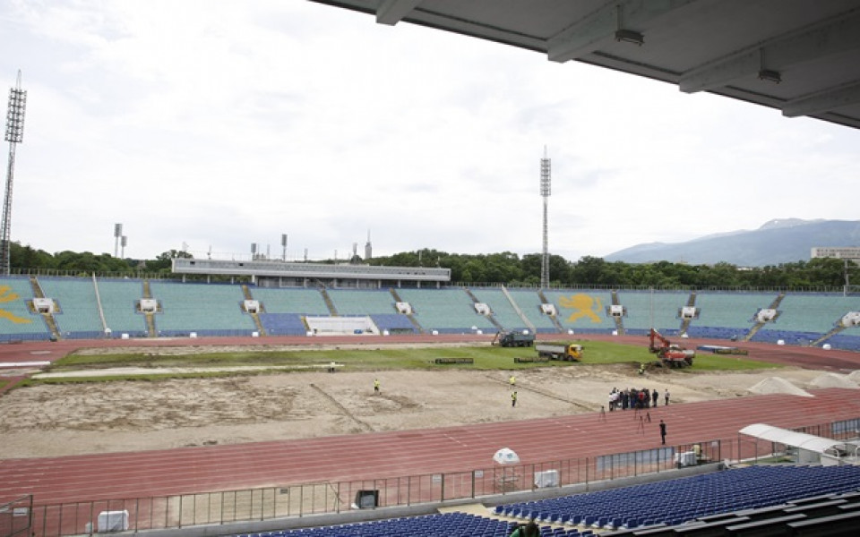 Боби Михайлов и Кралев откриват реновирания Национален стадион