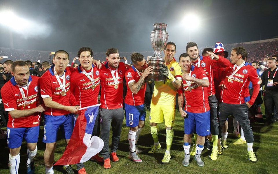 Чили ще защитава трофея с всичките си звезди