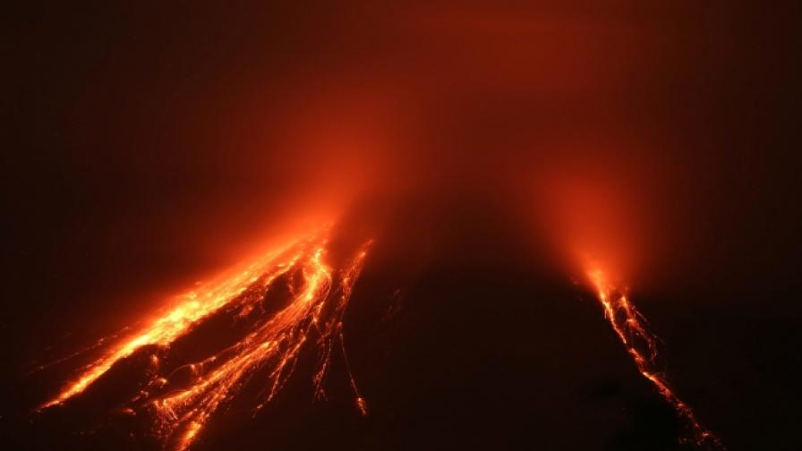 Вулканът Колима в Мексико
