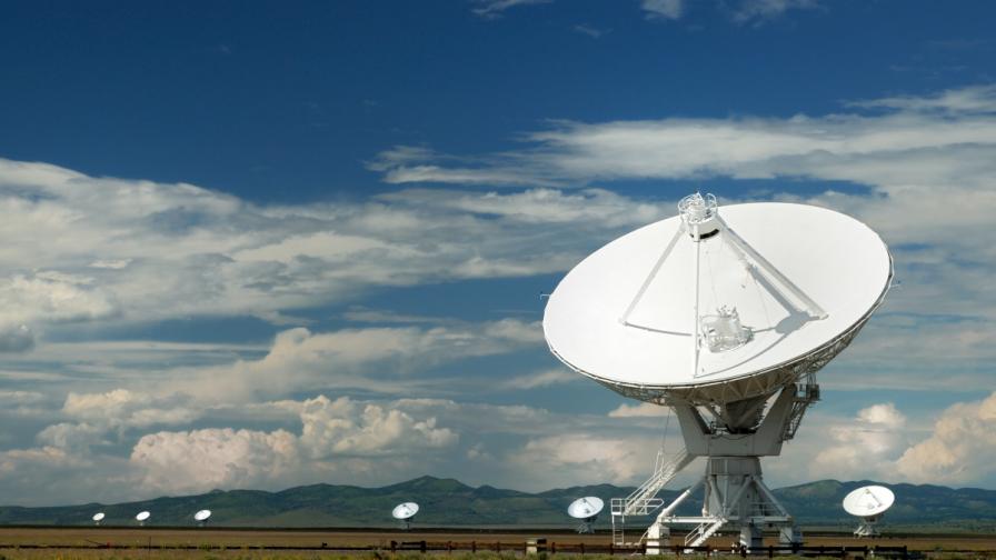 Китай ще търси извънземни с огромен радиотелескоп