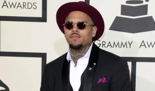 Забраниха на Крис Браун да напусне Филипините