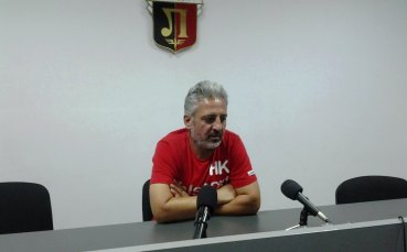 Шефовете на Локо Пд решават в сряда проблема с треньорския пост