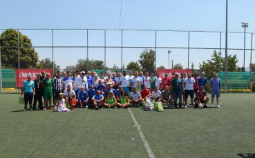 Легенди на Левски бият 4:3 за Купата на френския посланик