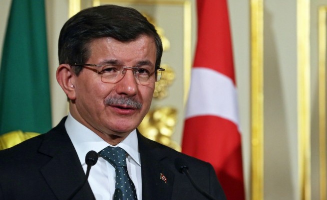 Давутоглу: Турските удари може да променят равновесието в Сирия и Ирак