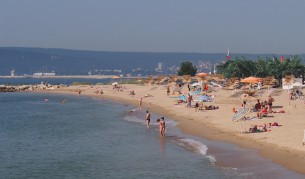 Невероятно - само 36 стотинки за чадър на "Нестинарка"