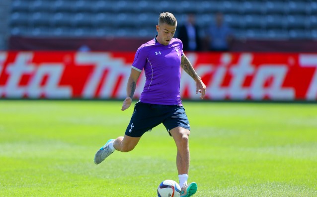 Манчестър Сити и Челси проявяват много сериозен интерес към защитника