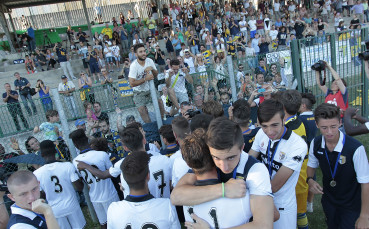 Парма избегна изхвърлянето от Серия А, но беше наказан сурово