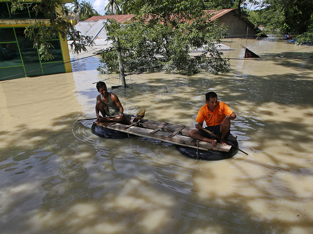 Броят на загиналите в резултат на наводненията, предизвикани от мусонните дъждове в Мианмар, достигна 60 души.