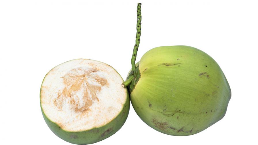 Празник по индийски – с удар с кокосов орех в главата (видео)