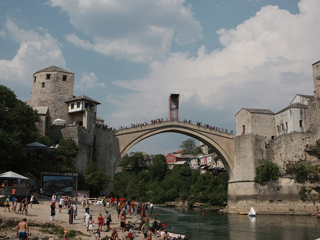 Ден първи от Red Bull Cliff Diving World Series в Мостар /Босна и Херцеговина