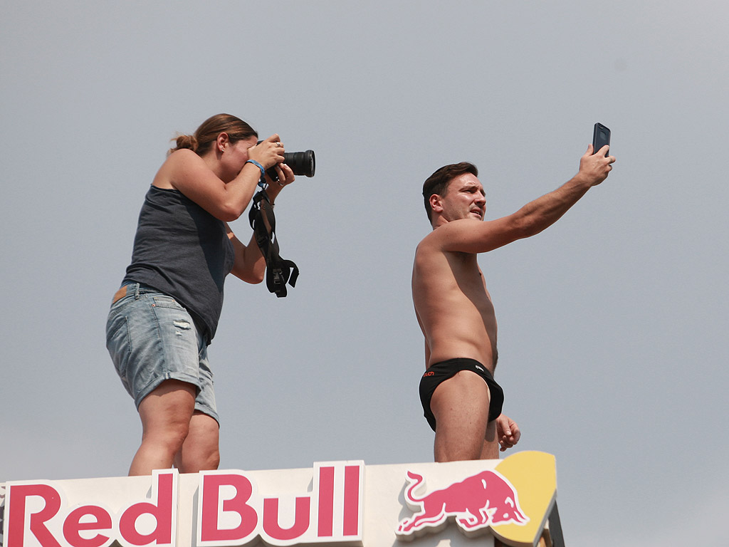 Ден първи от Red Bull Cliff Diving World Series в Мостар /Босна и Херцеговина