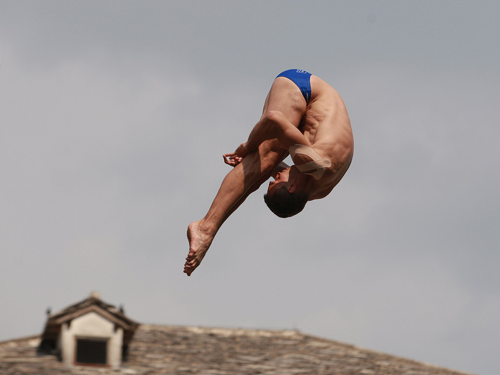 Ден първи от Red Bull Cliff Diving World Series в Мостар /Босна и Херцеговина