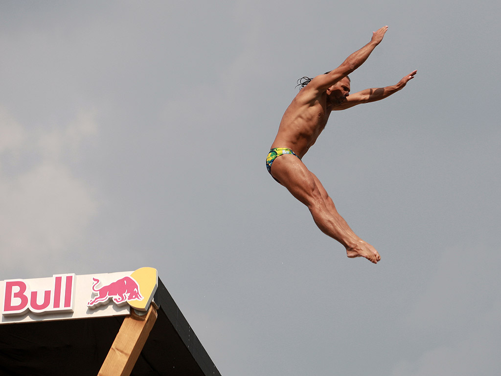 Ден първи от Red Bull Cliff Diving World Series в Мостар /Босна и Херцеговина