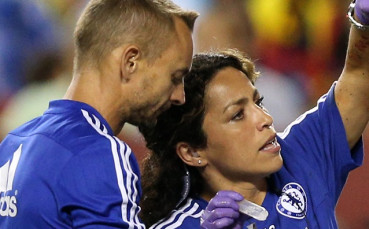 Ева Карнейро се омъжи, но без свидетели от Челси