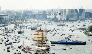 Парад на мачтови кораби в Амстердам