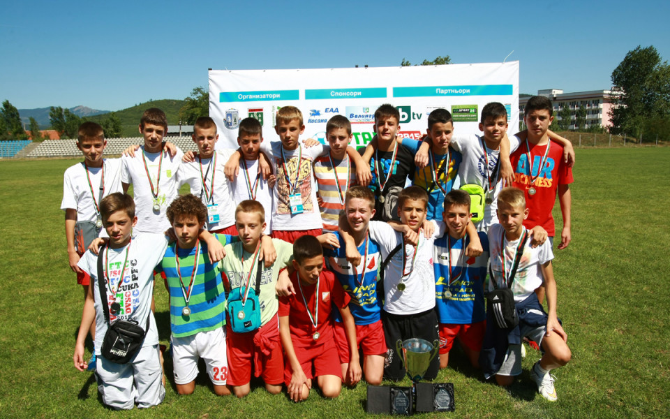 Войводина Нови Сад спечели детския турнир във Велинград и Ракитово