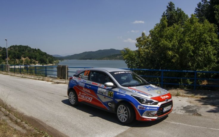 Екипажите на Hyundai Racing Trophy в оспорвана битка в третия кръг на състезанието на рали Сливен
