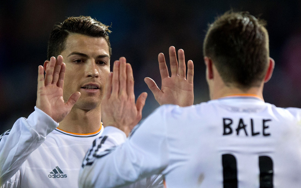 Сложни схеми водят Роналдо и Бейл от Реал в Юнайтед