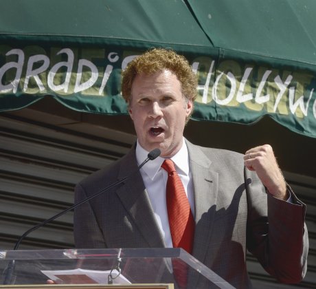 Коледният сезон винаги носи доза носталгия но тази година тя