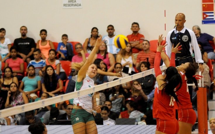 България започна с победа на световното в Пуерто Рико