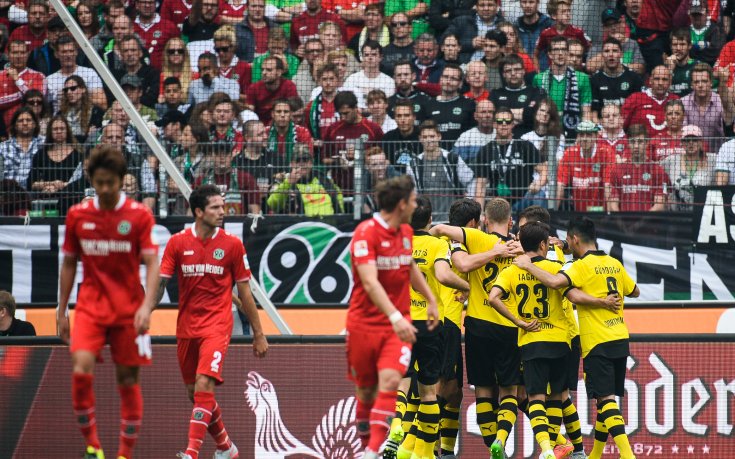 Дортмунд удържа върха в Германия в мач с 6 гола