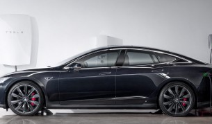 Геният на Мъск се изправя срещу конкуренцията