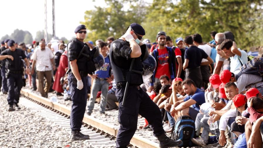 Австрия спира мигранти на южната си граница