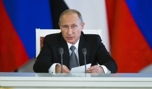 Путин с указ за военна служба на 150 хил. граждани